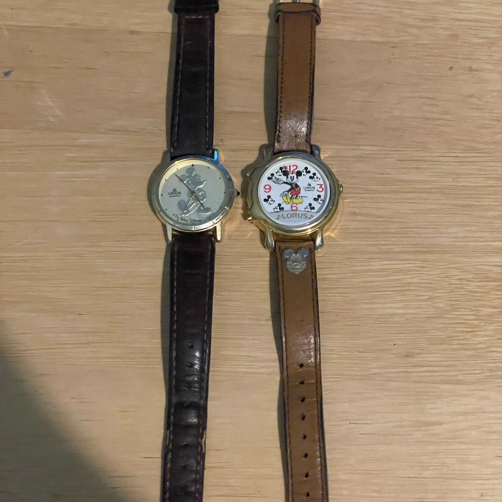 Lorus Disney Character Watches Set. Needs batteries. Scratches